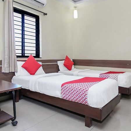 Oyo 30537 Hotel Megharaj Bijapur  Exterior photo