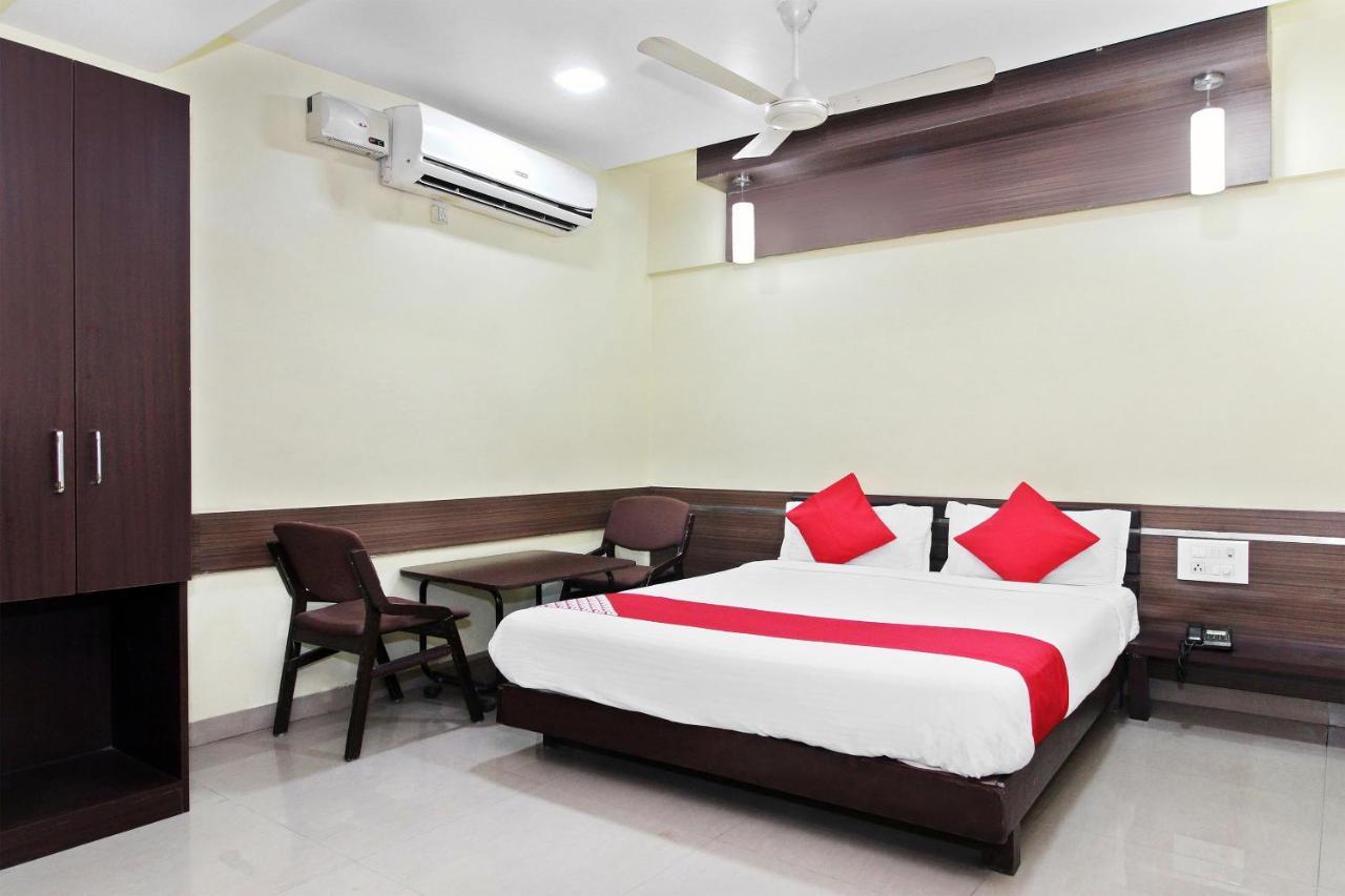 Oyo 30537 Hotel Megharaj Bijapur  Exterior photo