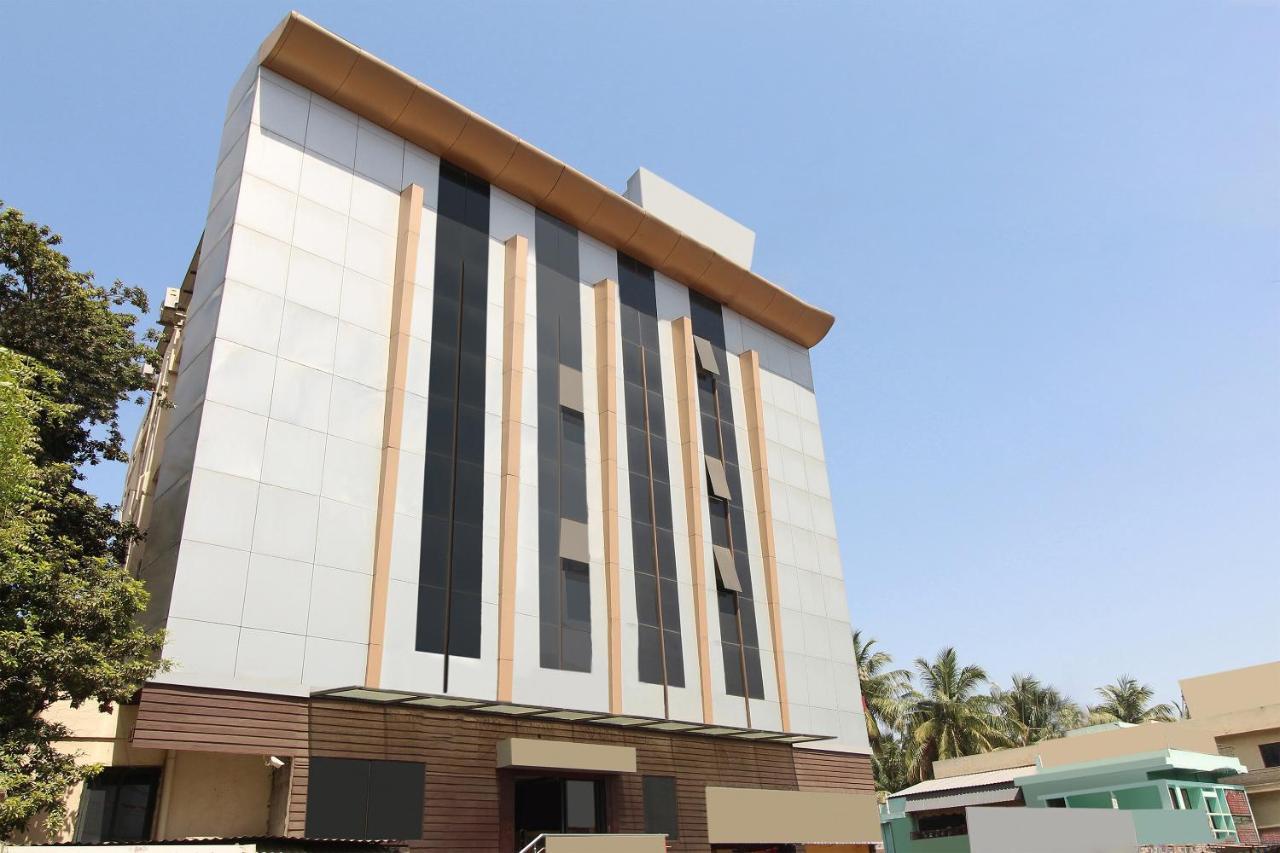 Oyo 30537 Hotel Megharaj Bijapur  Exterior photo