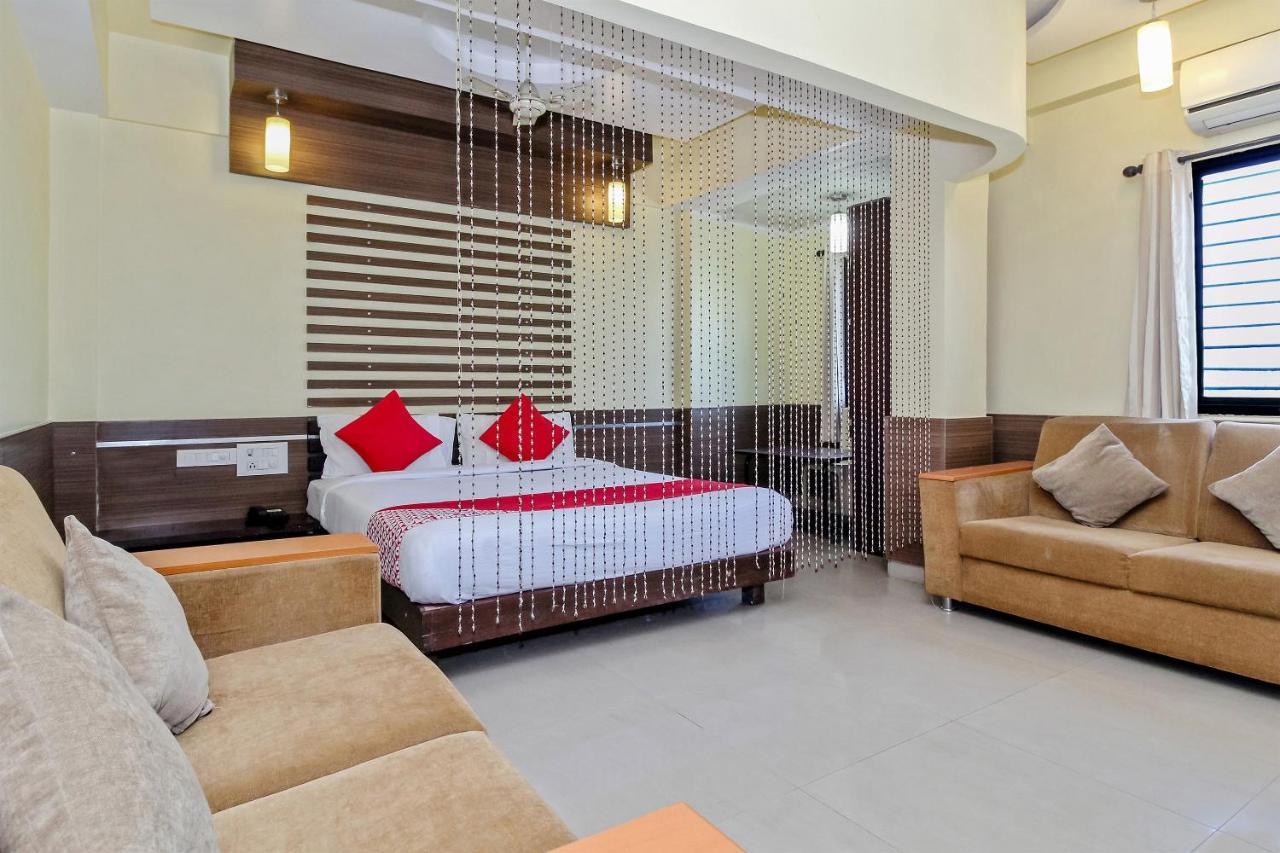 Oyo 30537 Hotel Megharaj Bijapur  Exterior photo