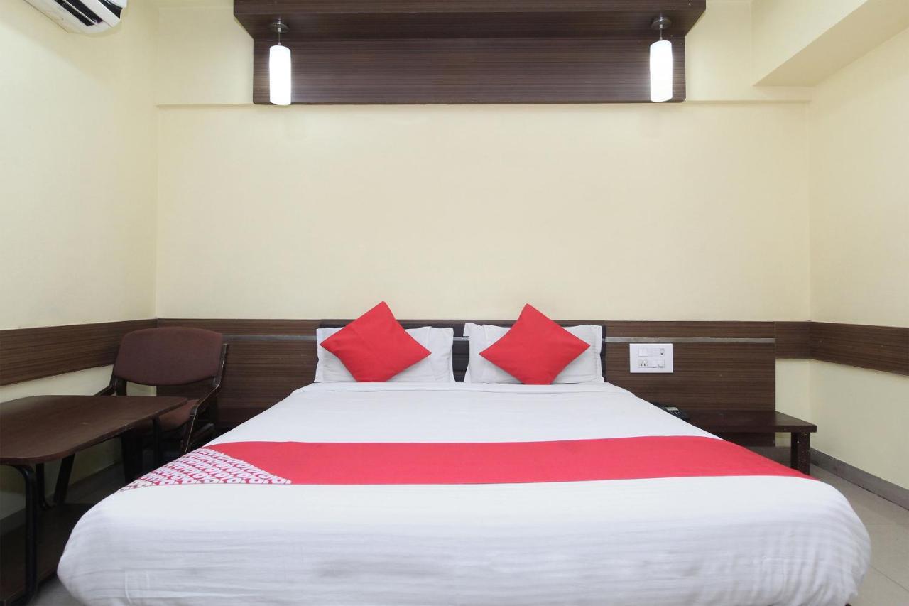 Oyo 30537 Hotel Megharaj Bijapur  Exterior photo