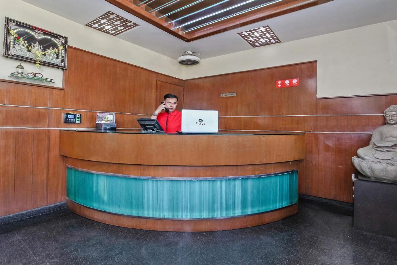 Oyo 30537 Hotel Megharaj Bijapur  Exterior photo