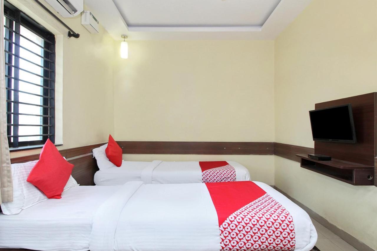Oyo 30537 Hotel Megharaj Bijapur  Exterior photo