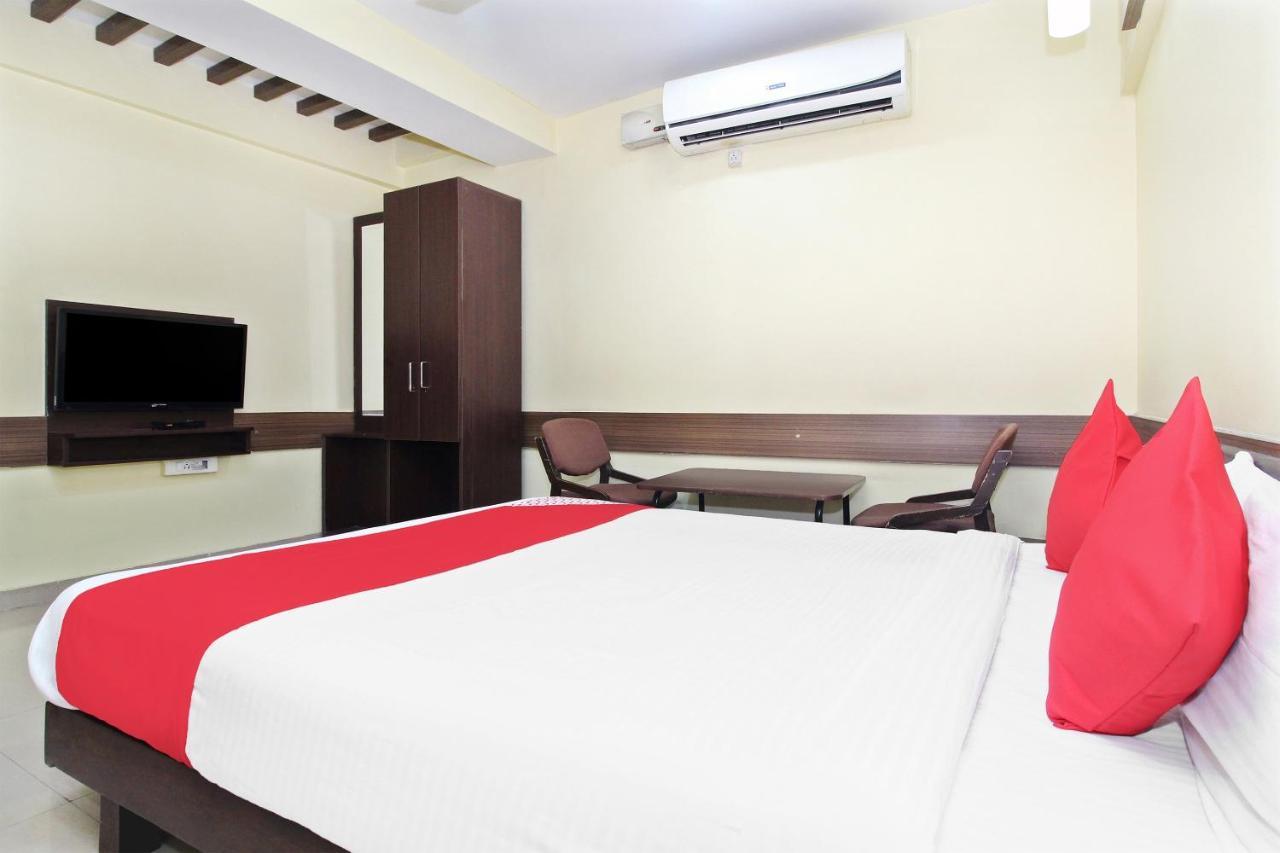 Oyo 30537 Hotel Megharaj Bijapur  Exterior photo